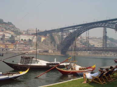 Puente de hierro sobre el Duero (OPORTO)